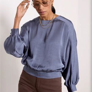 NWT Evereve Payton Satin Top